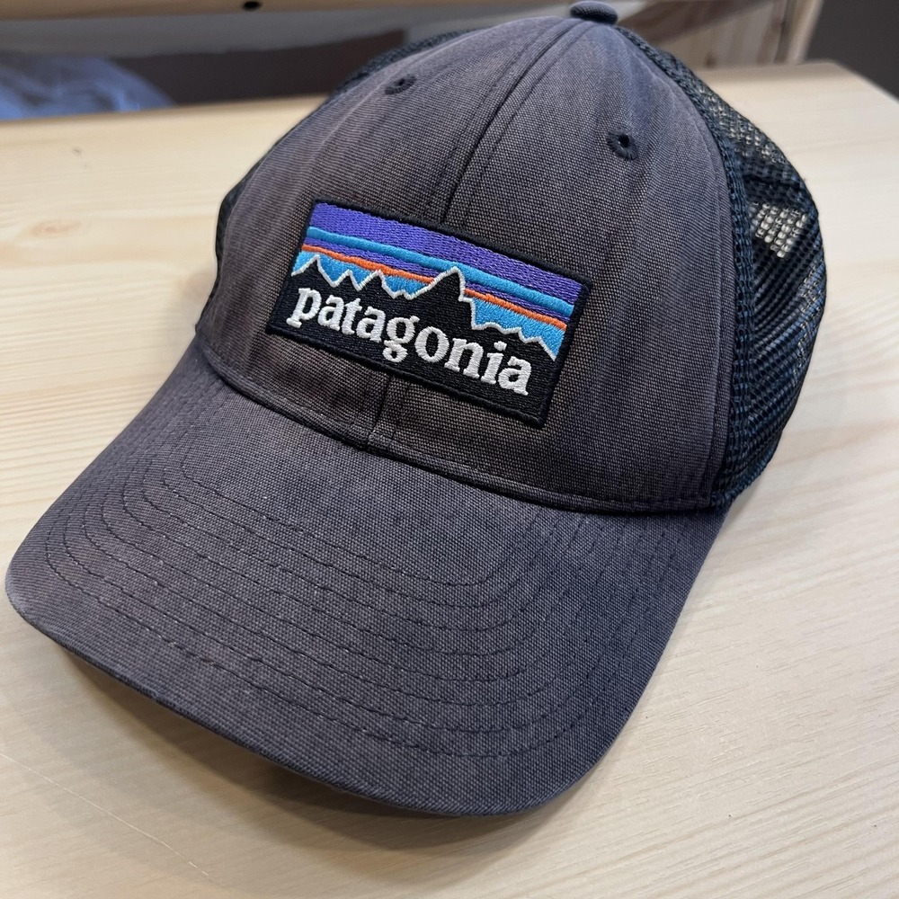Patagonia Hat Cap Snap Back Mens One Size Black Trucker Mesh Logo Patch Baseball